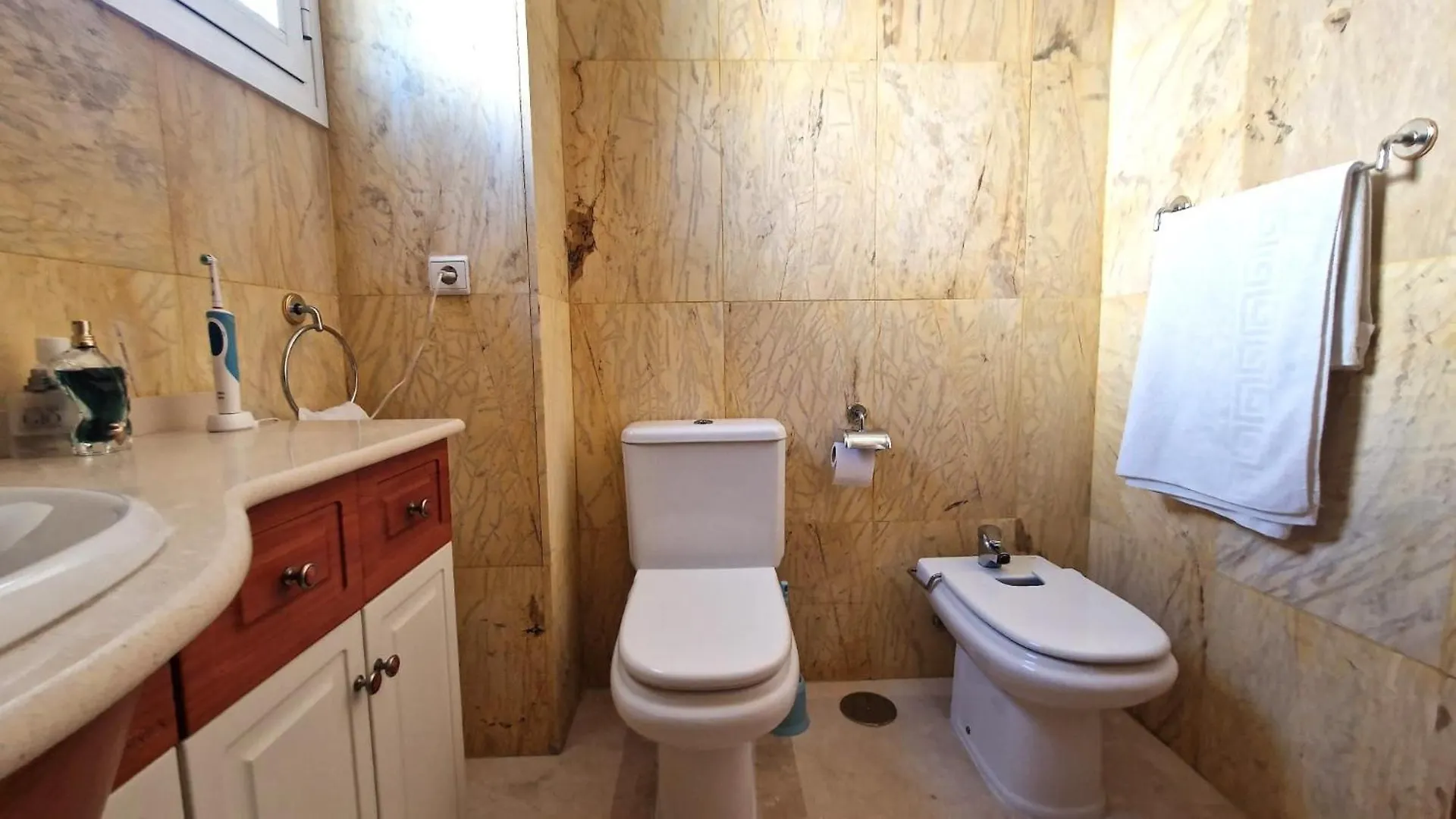 Arenal Golf 2 Bedroom Apartment ベナルマデナ